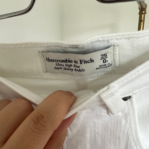 A&F Ultra high waist skinny ankle jeans - Picture 5 of 5